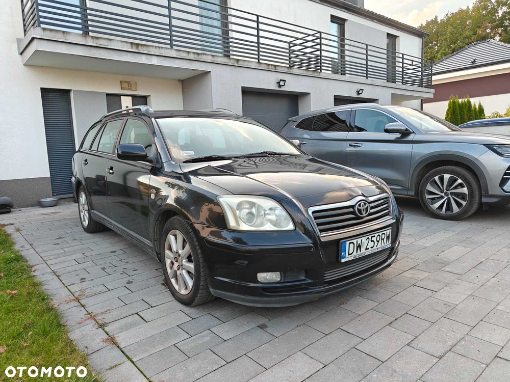 Toyota Avensis - 2