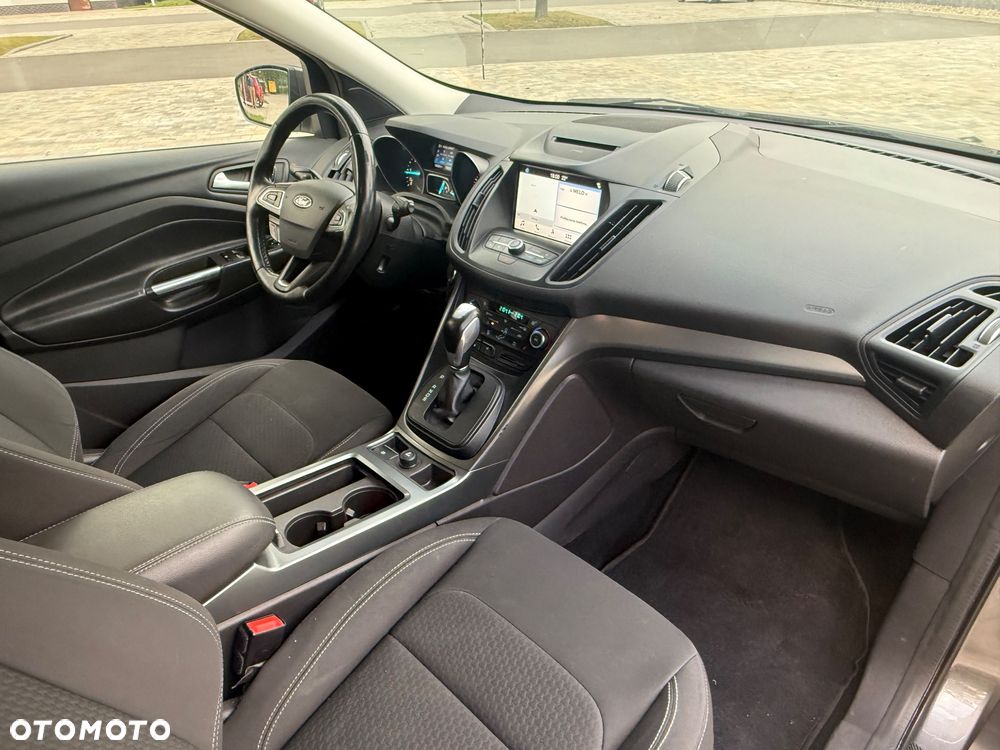 Ford Kuga - 8