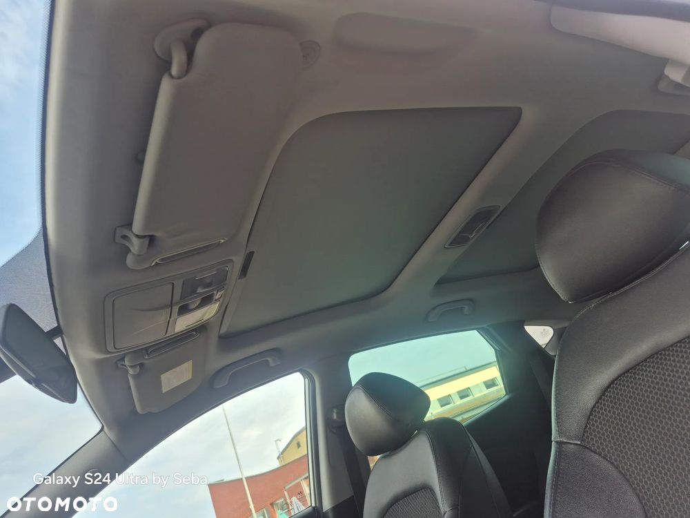 Hyundai ix35 1.7 CRDi Premium 2WD - 12