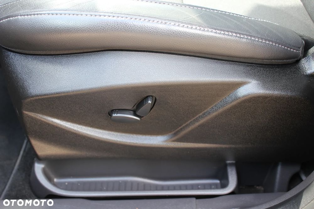 Ford C-MAX 1.5 EcoBoost Start-Stop-System Titanium - 19