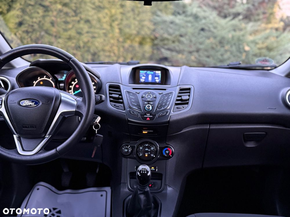 Ford Fiesta 1.0 Champions Edition - 22