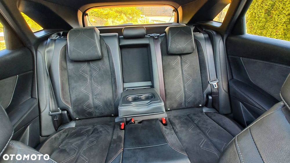 DS Automobiles DS 7 Crossback 1.6 PureTech Performance Line + - 26