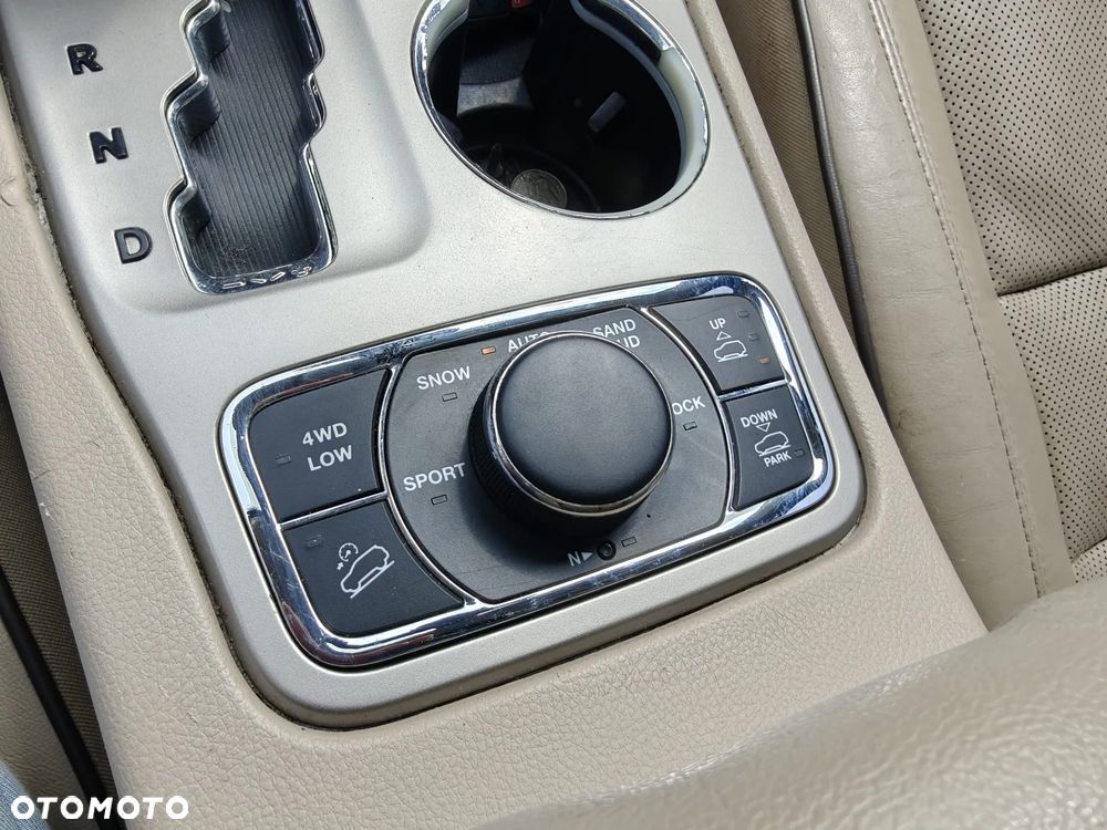 Jeep Grand Cherokee 5.7 V8 HEMI 4WD Automatik Overland - 14