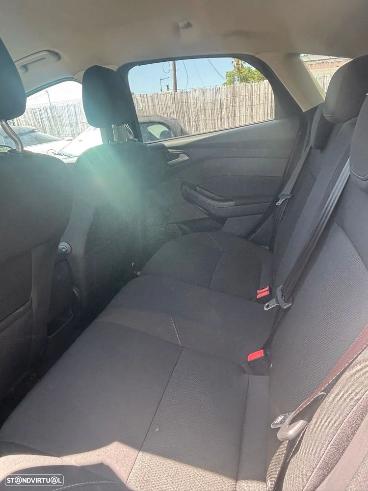 Ford Focus 1.0 EcoBoost S&S - 18