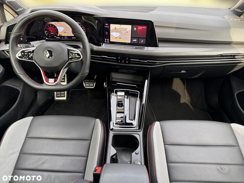 Volkswagen Golf - 22