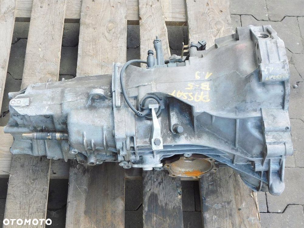 VW PASSAT B5 1.9 TDI 98r SKRZYNIA BIEGÓW EEN - 2