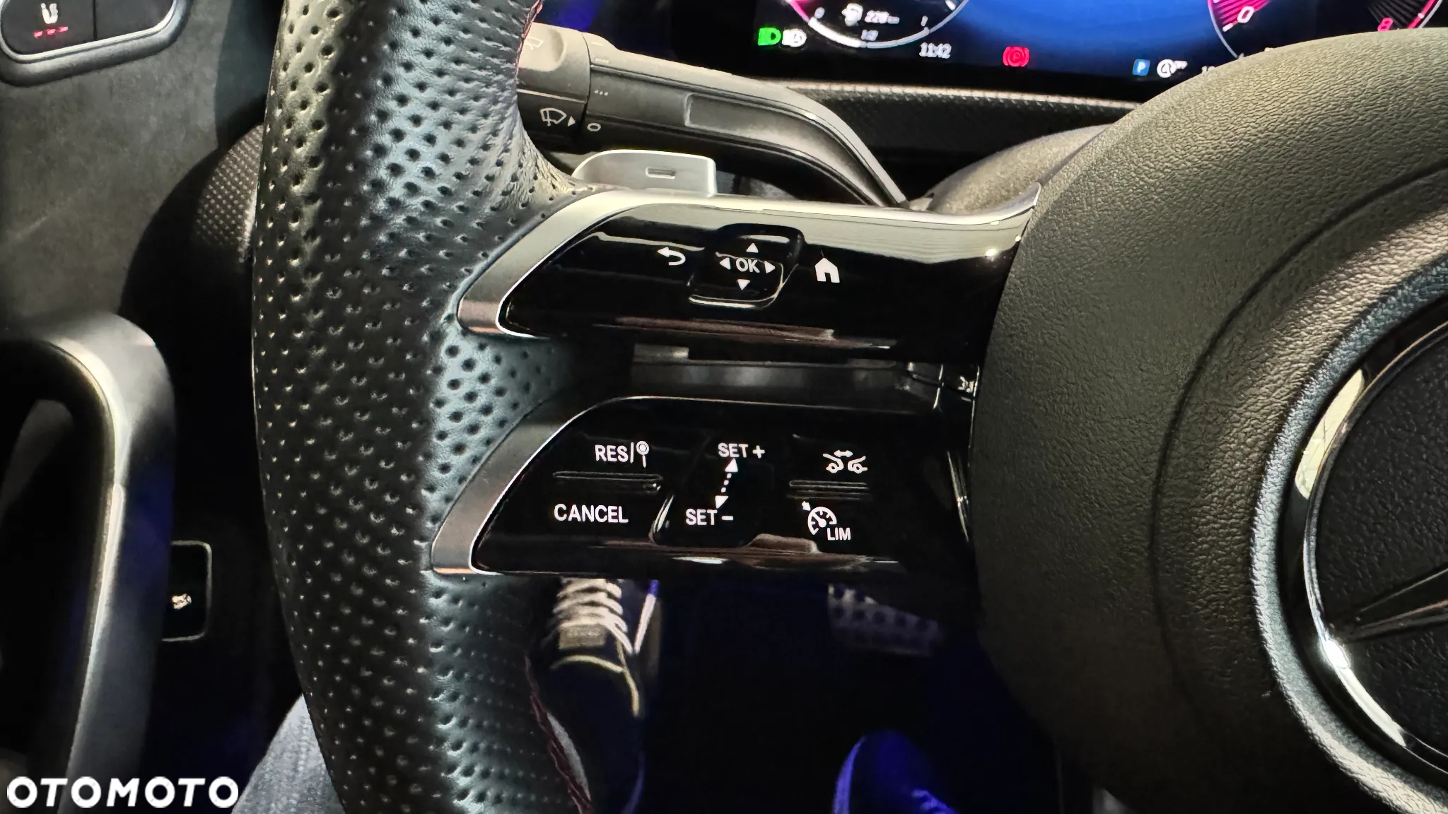 Mercedes-Benz Klasa A 220 4-Matic AMG Line 7G-DCT - 15