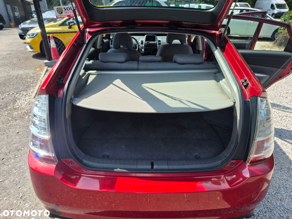 Toyota Prius 1.5 VVT-i Sol - 22