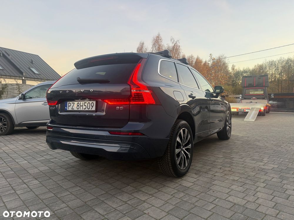 Volvo XC 60 B5 B AWD Ultra Dark - 2