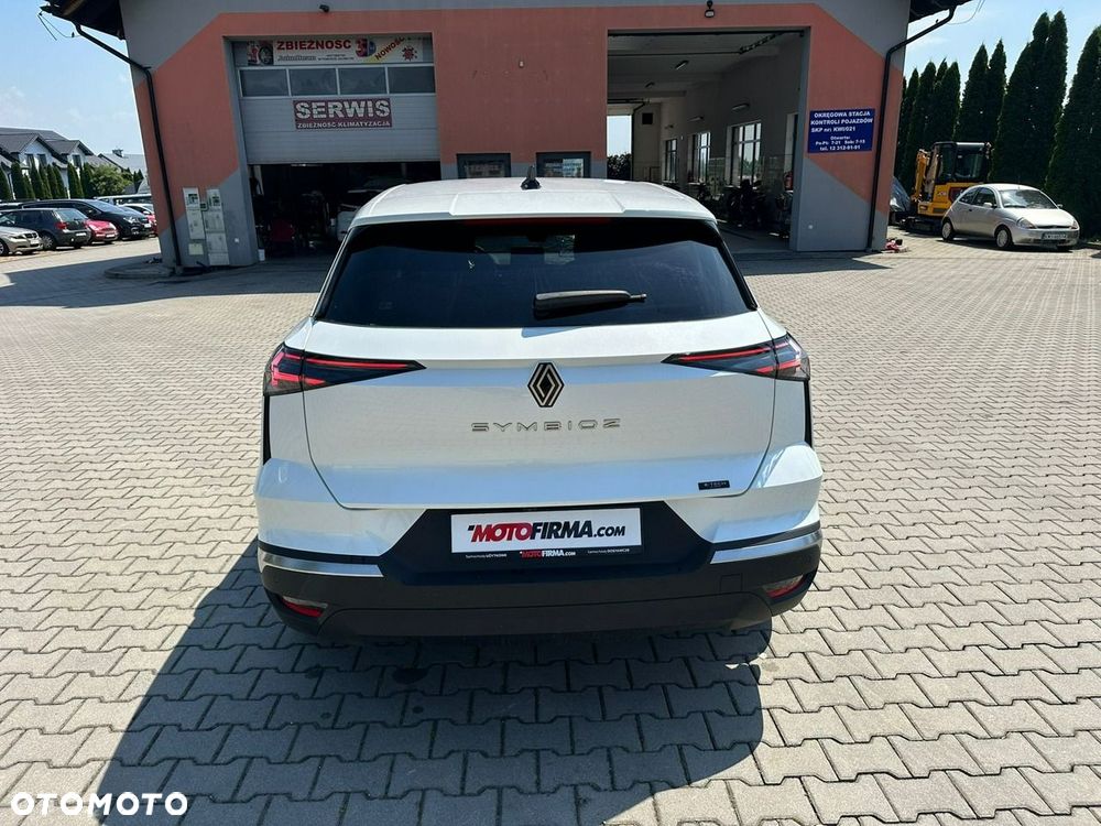 Renault Symbioz - 5
