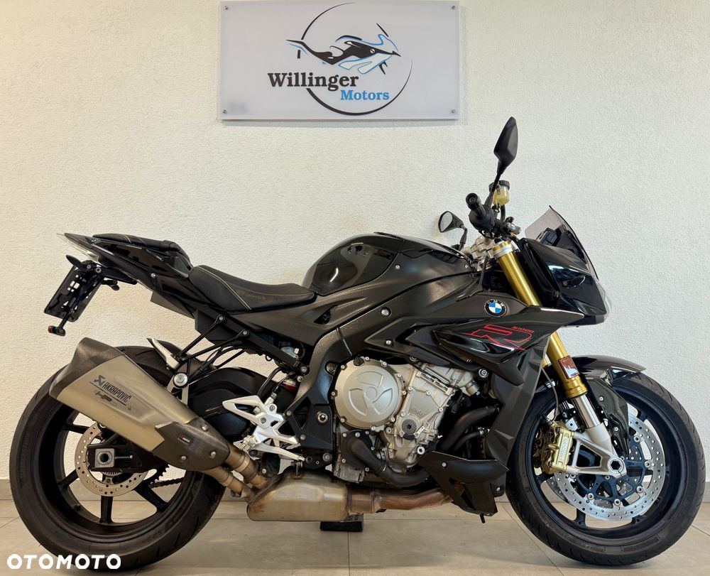 BMW S - 4