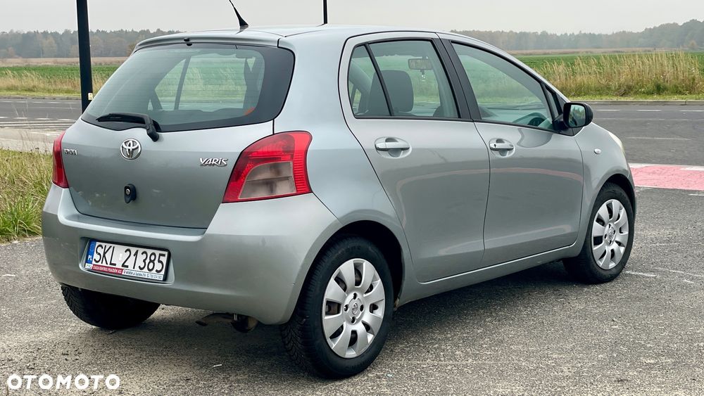 Toyota Yaris - 3