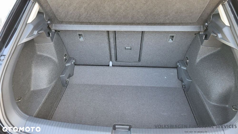 Volkswagen T-Roc - 13