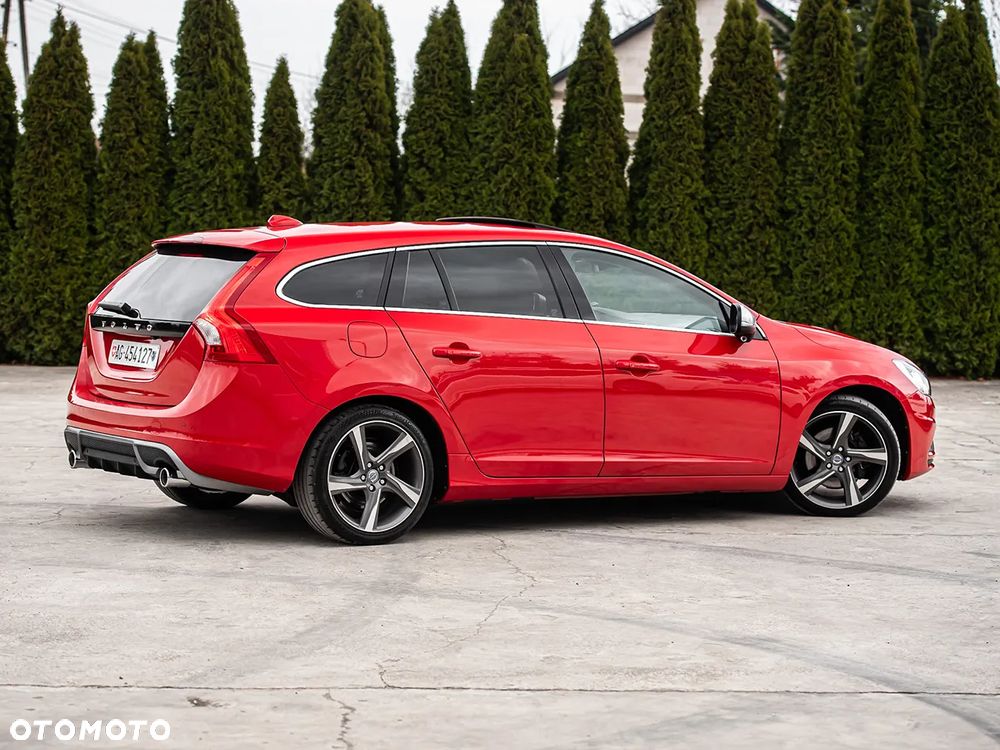 Volvo V60 D5 AWD Geartronic RDesign - 14
