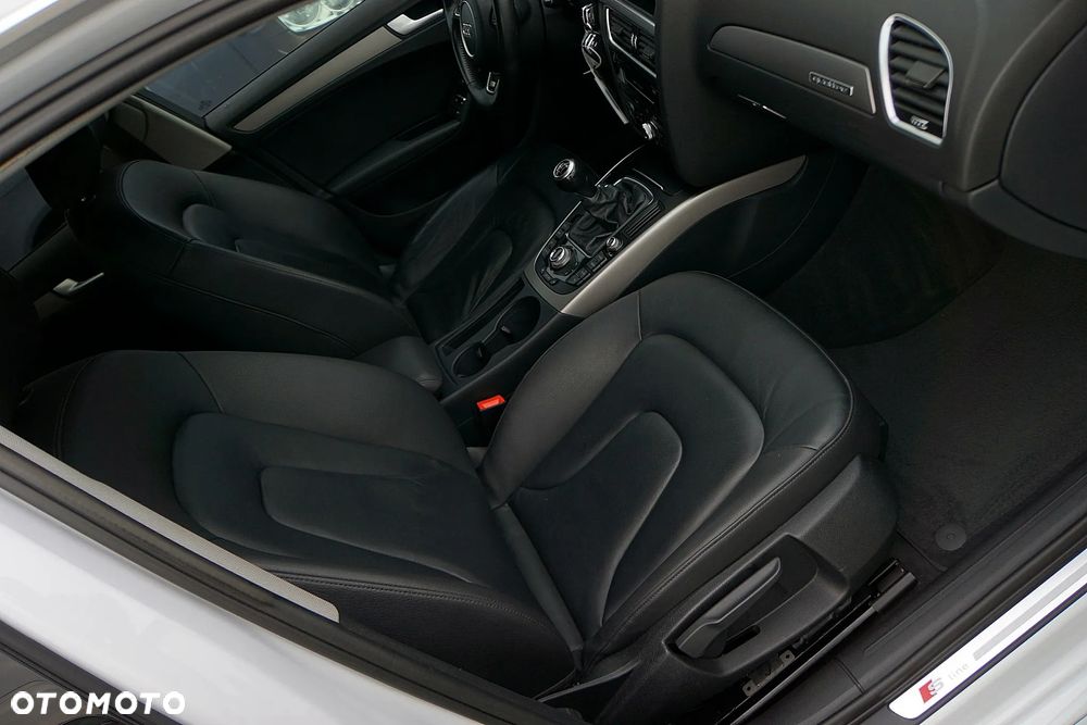 Audi A4 Avant 2.0 TDI DPF clean diesel S line Sportpaket - 26