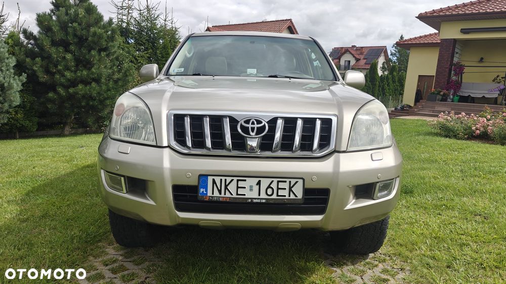 Toyota Land Cruiser - 16