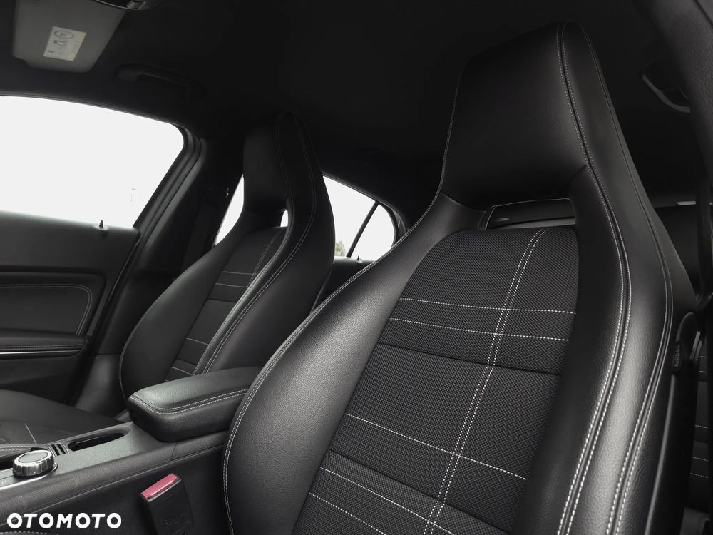 Mercedes-Benz GLA 200 - 5