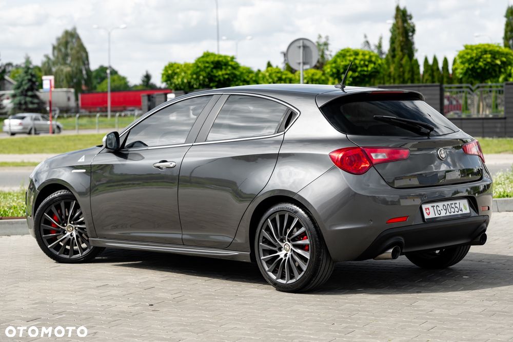 Alfa Romeo Giulietta 1.8 TBi 16V Quadrifoglio Verde - 12