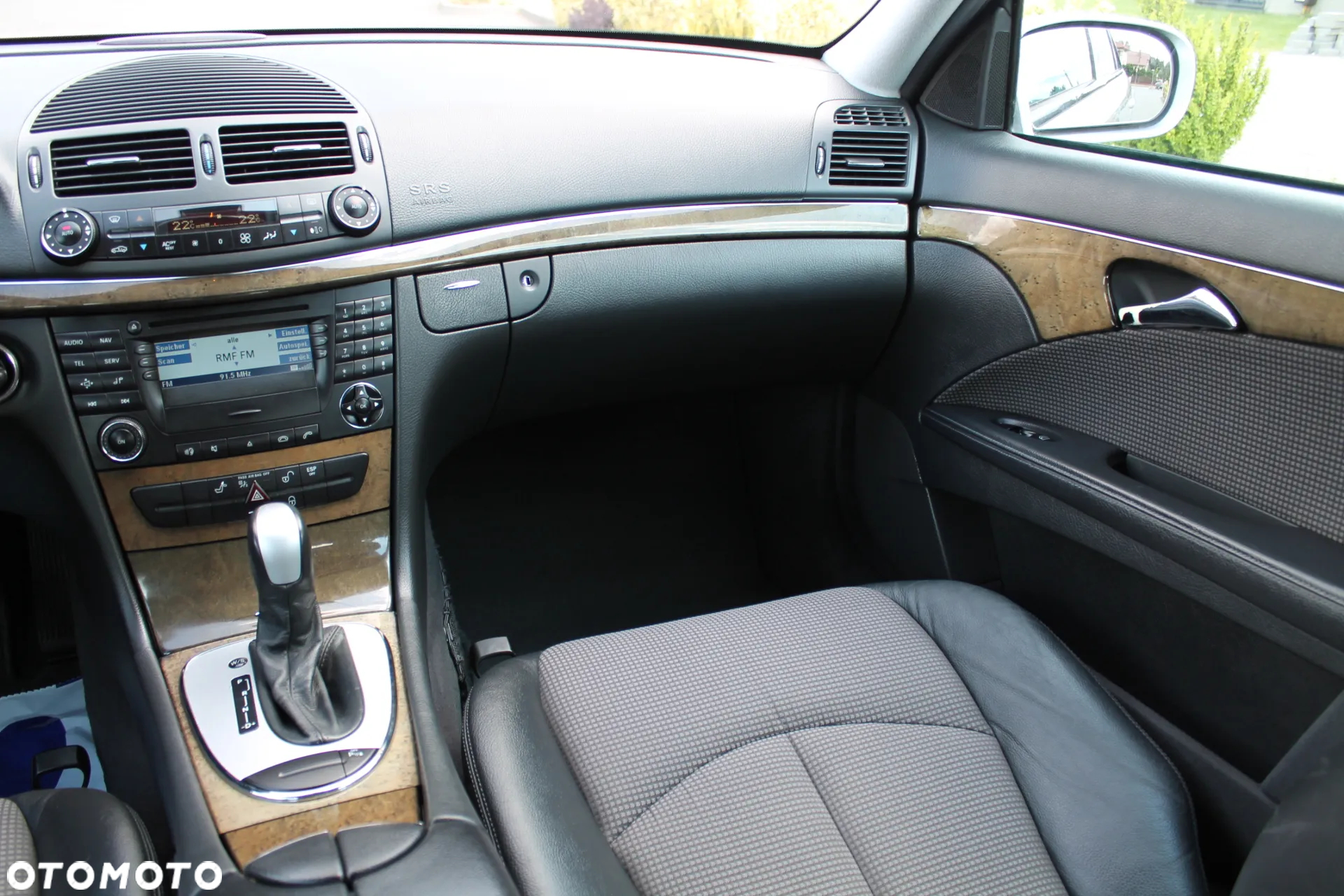 Mercedes-Benz Klasa E 240 4-Matic Avantgarde - 27