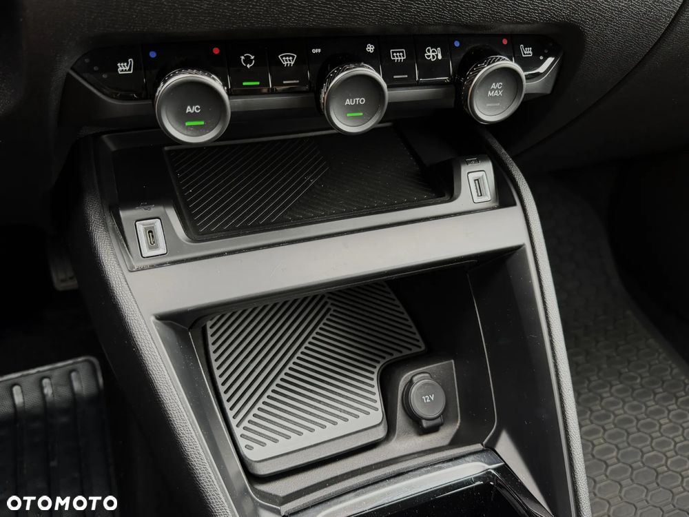 Citroën C4 1.2 PureTech Plus S&S EAT8 - 16