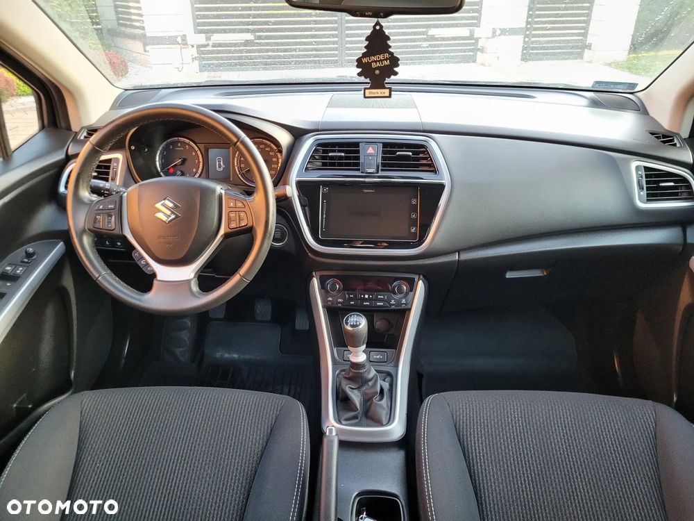 Suzuki SX4 S-Cross 1.4 SHVS Premium - 17