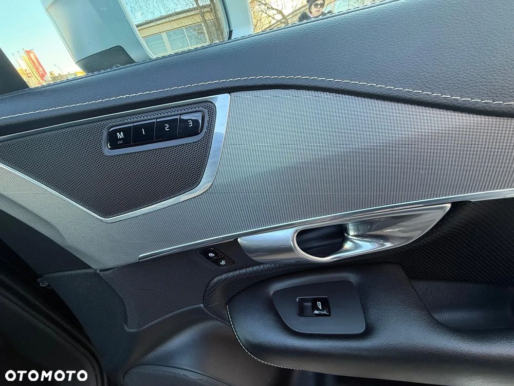 Volvo XC 90 D5 AWD R-Design - 18