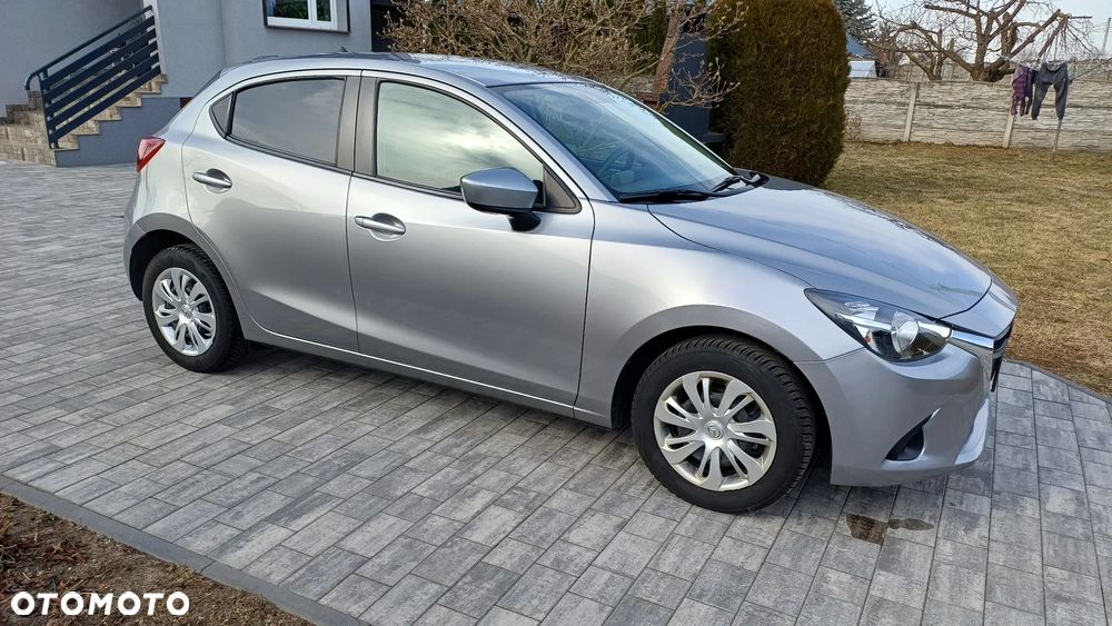 Mazda 2 2015 photo 4