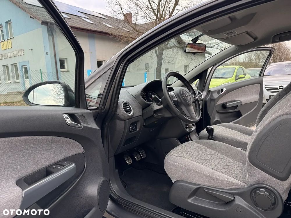 Opel Corsa 1.4 16V Sport - 24