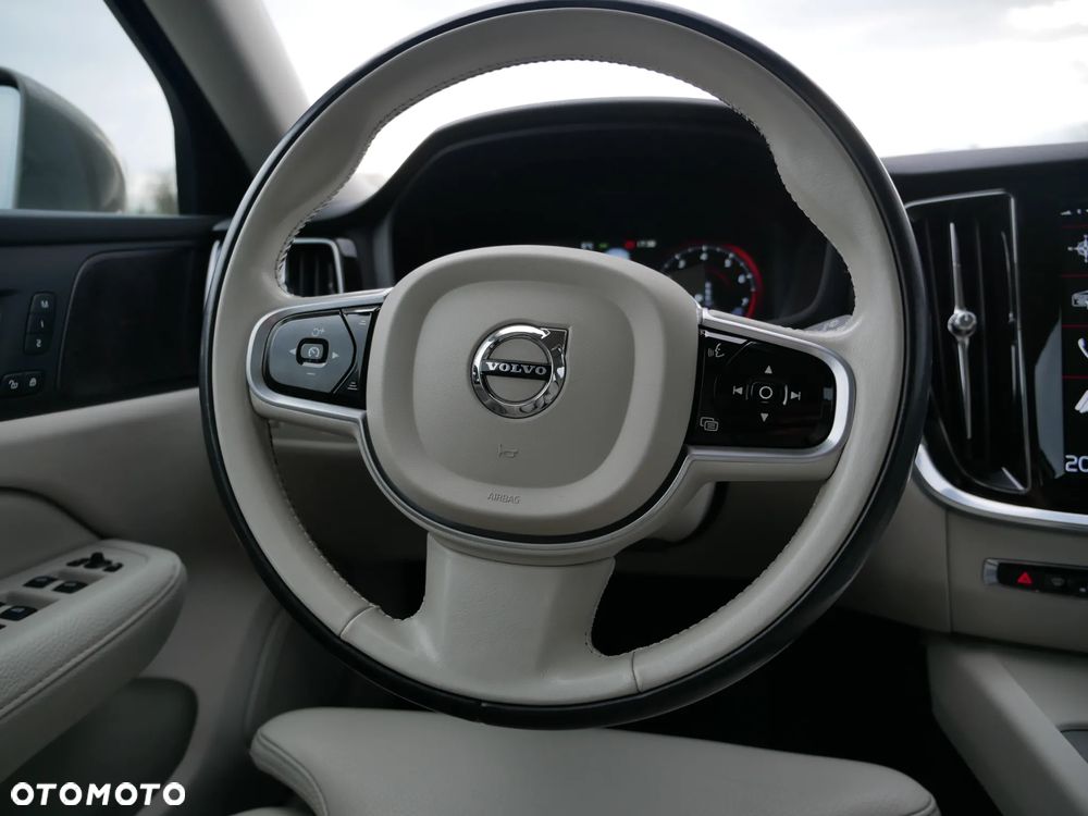 Volvo V60 B5 B AWD Inscription - 17