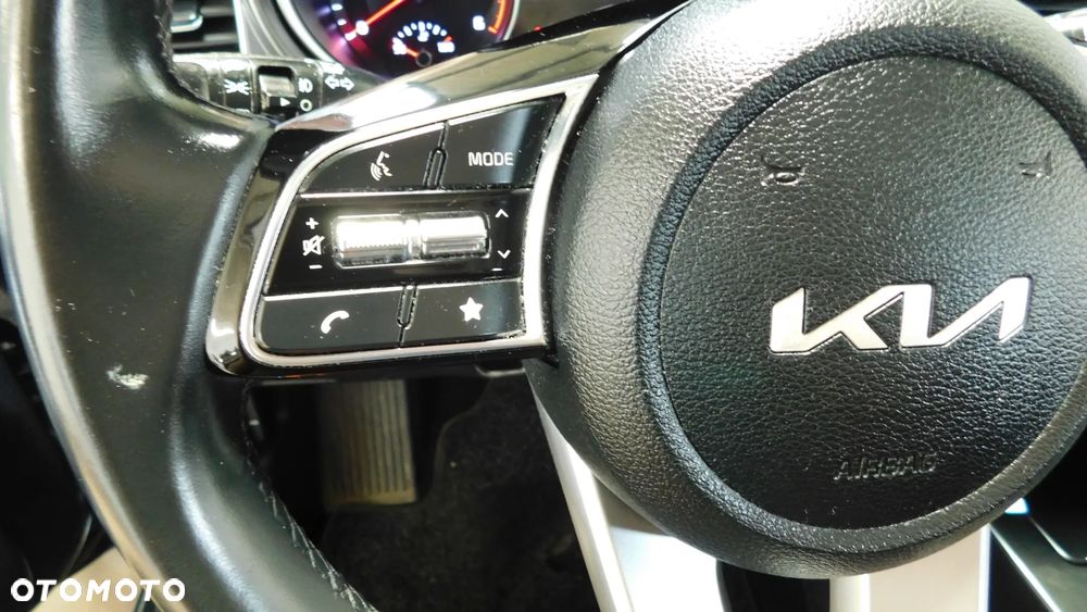 Kia Ceed 1.6 CRDi SCR L Business Line DCT - 13