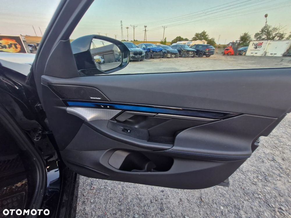 BMW i5 eDrive40 - 39