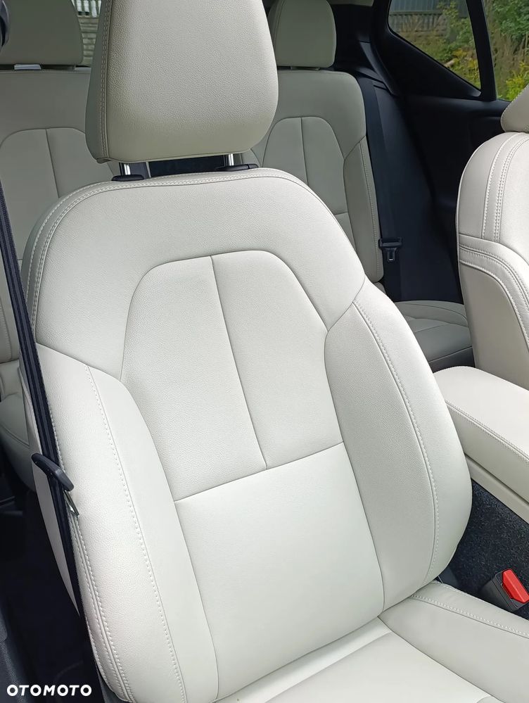 Volvo XC 40 B5 B AWD Ultimate Dark - 26