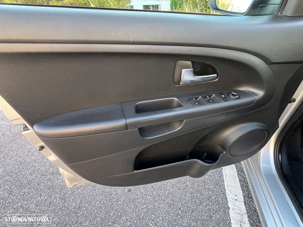 Kia Venga 1.4 CRDi ISG Prime - 15