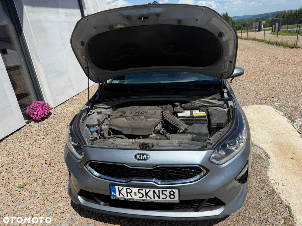 Kia Ceed - 8