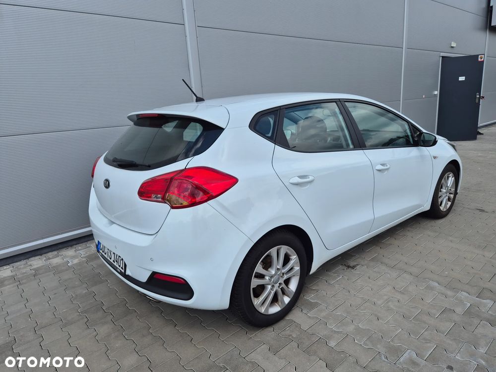 Kia Ceed 1.4 L - 10