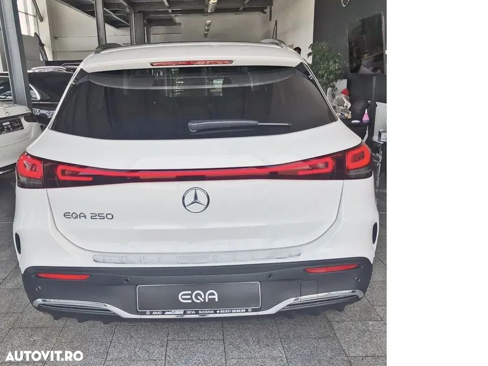 Mercedes-Benz EQA 250 - 10