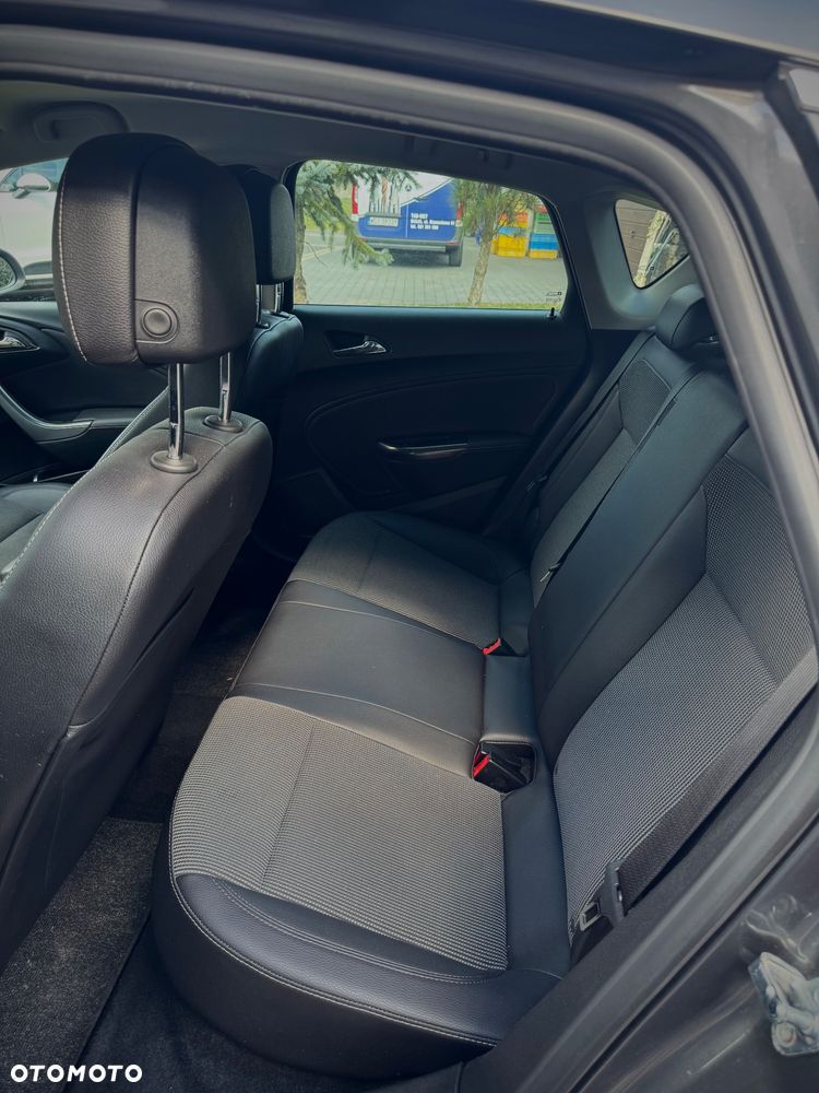 Opel Astra 1.4 T Cosmo - 28