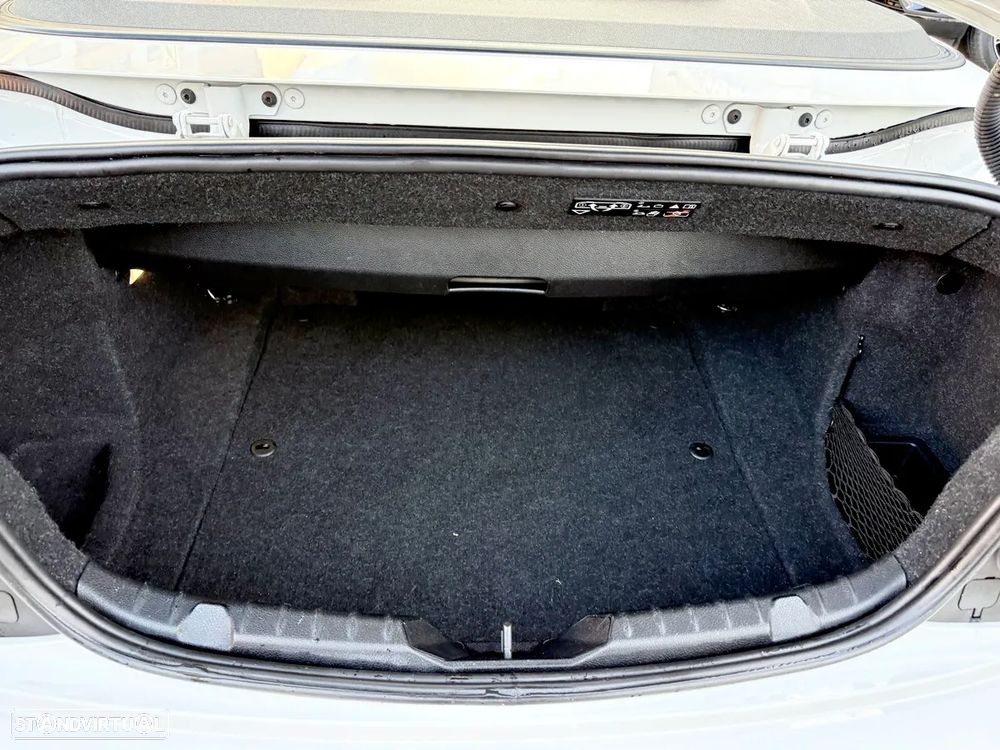 BMW 218 i Cabrio Line Sport Auto - 36