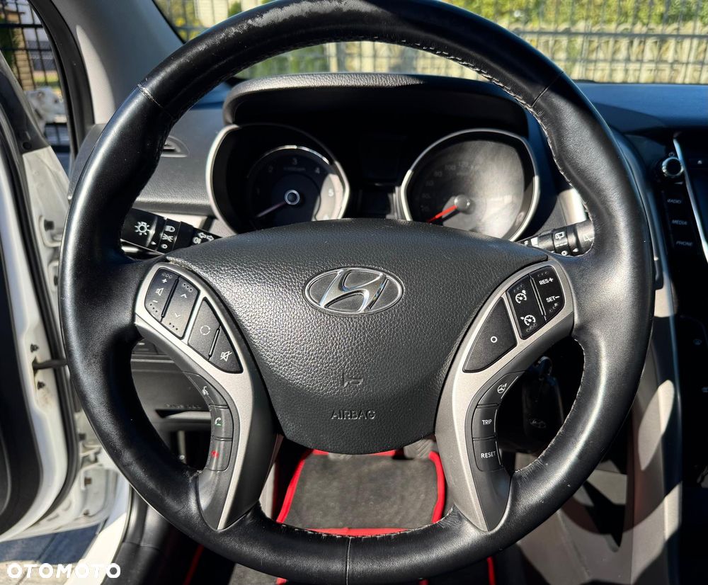 Hyundai i30 - 24