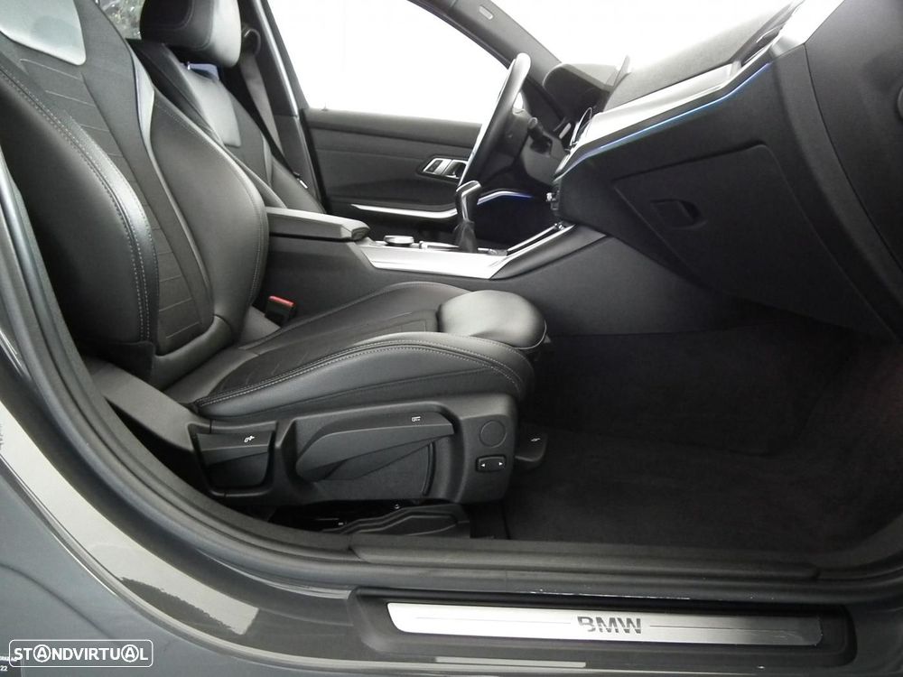 BMW 318 d Line Sport - 17