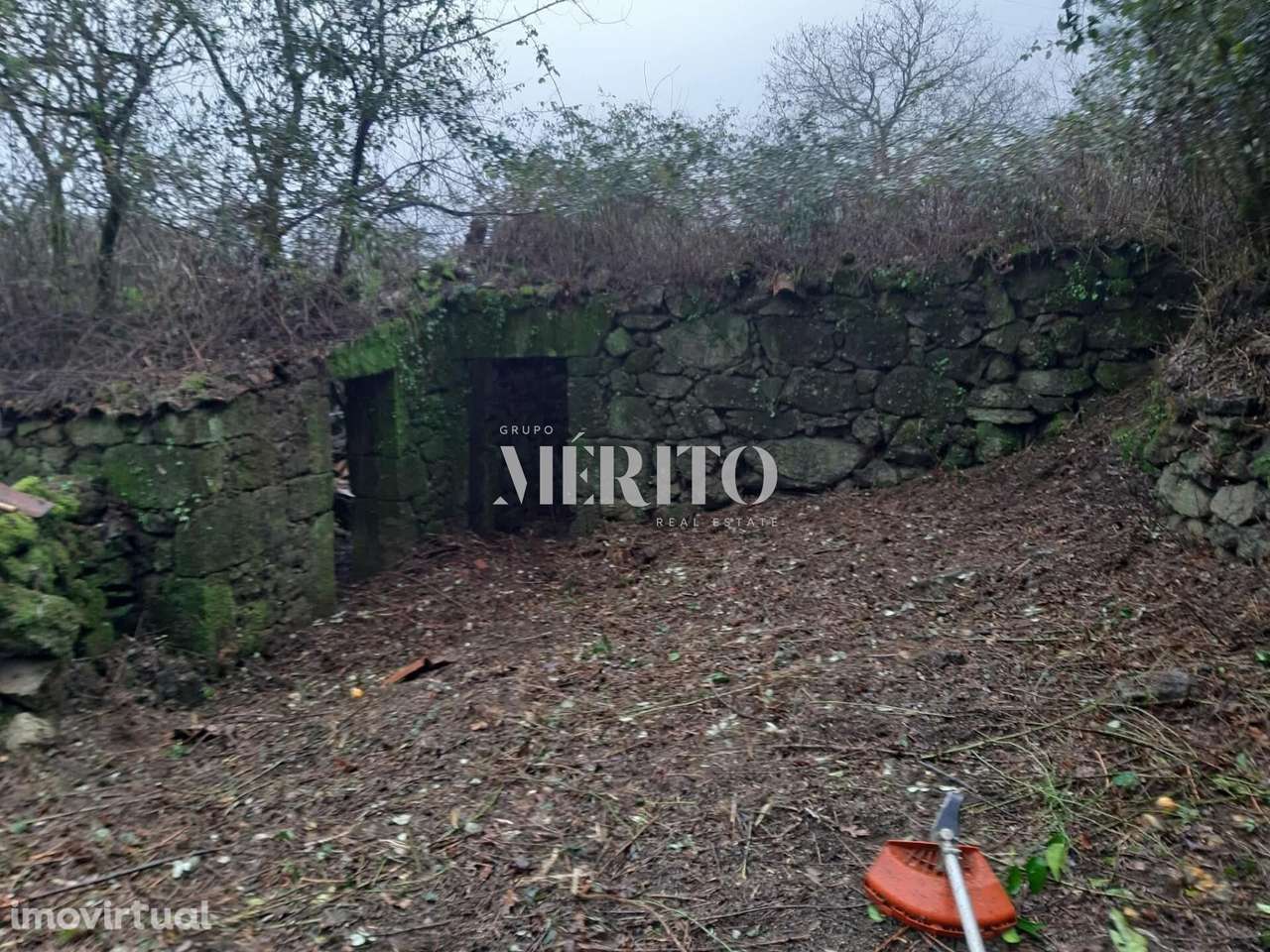 Terreno com Viabilidade Construtiva - Grande imagem: 2/29