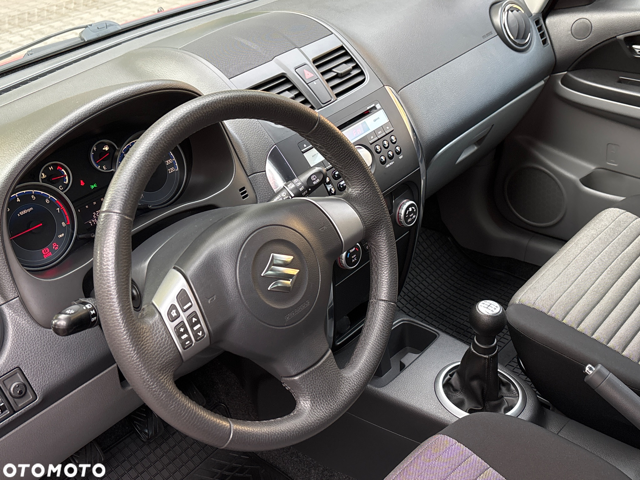 Suzuki SX4 1.6 Premium 4WD - 24