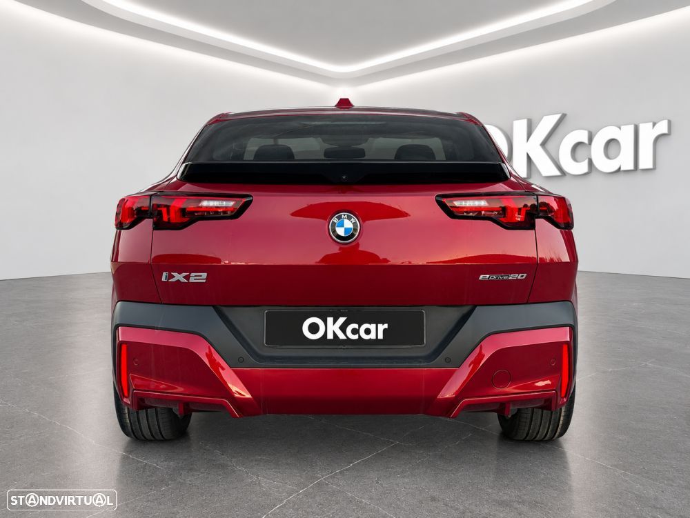 BMW iX2 eDrive20 - 12