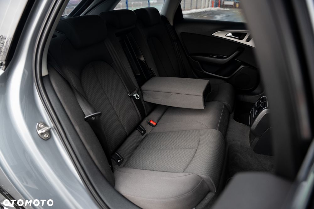 Audi A6 Avant 2.0 TDI Ultra S tronic - 36