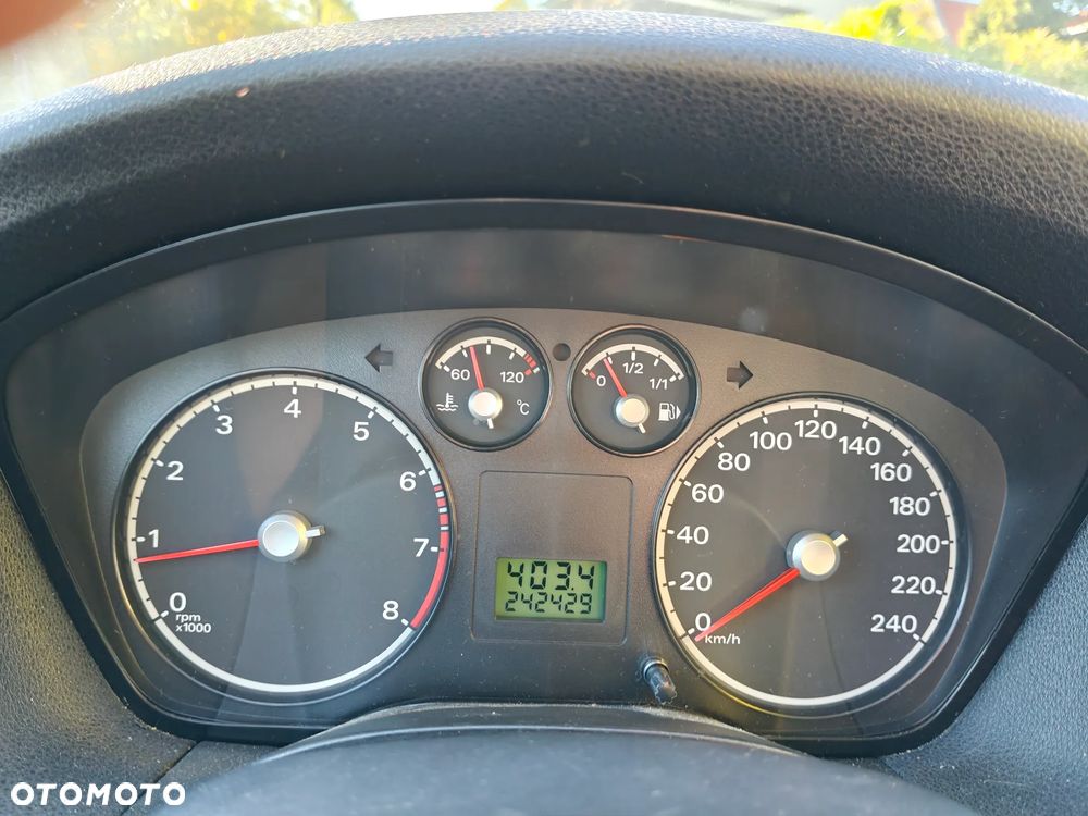 Ford Focus 1.8 Trend - 30