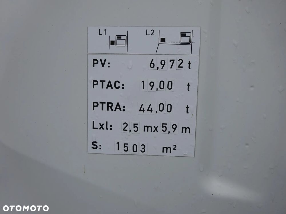 Renault GAMA T 430 ADR - 11