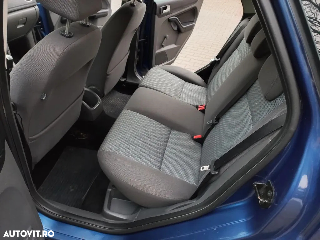 Ford Focus - 7