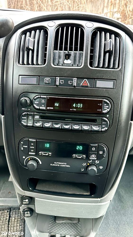 Chrysler Grand Voyager 3.3 Automatik Comfort - 29