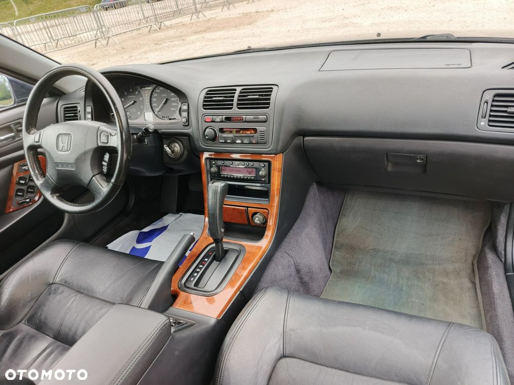 Honda Legend 3.2 - 17