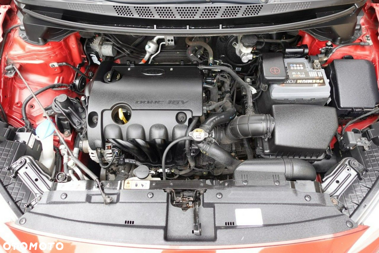 Kia Ceed - 10